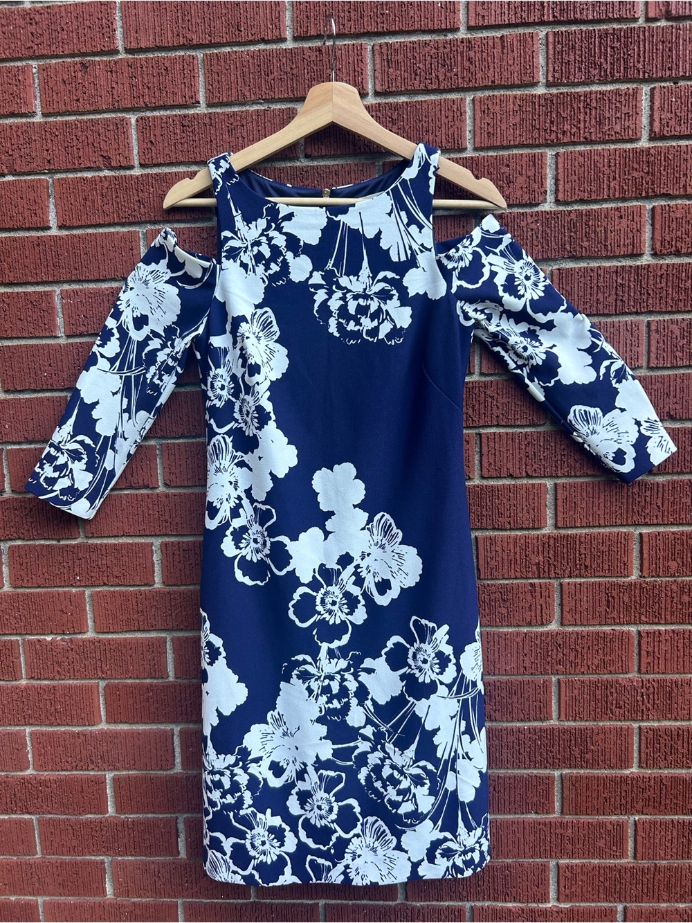 Eliza J Navy & White Floral Cold-Shoulder Sheath Dress Size 4
